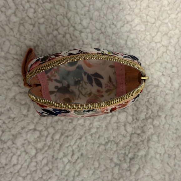 Itzy Ritzy accesory Bundle - Picture 10 of 10